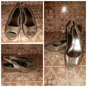 Kenneth Cole Reaction Slingback Wedge 8M   A1218